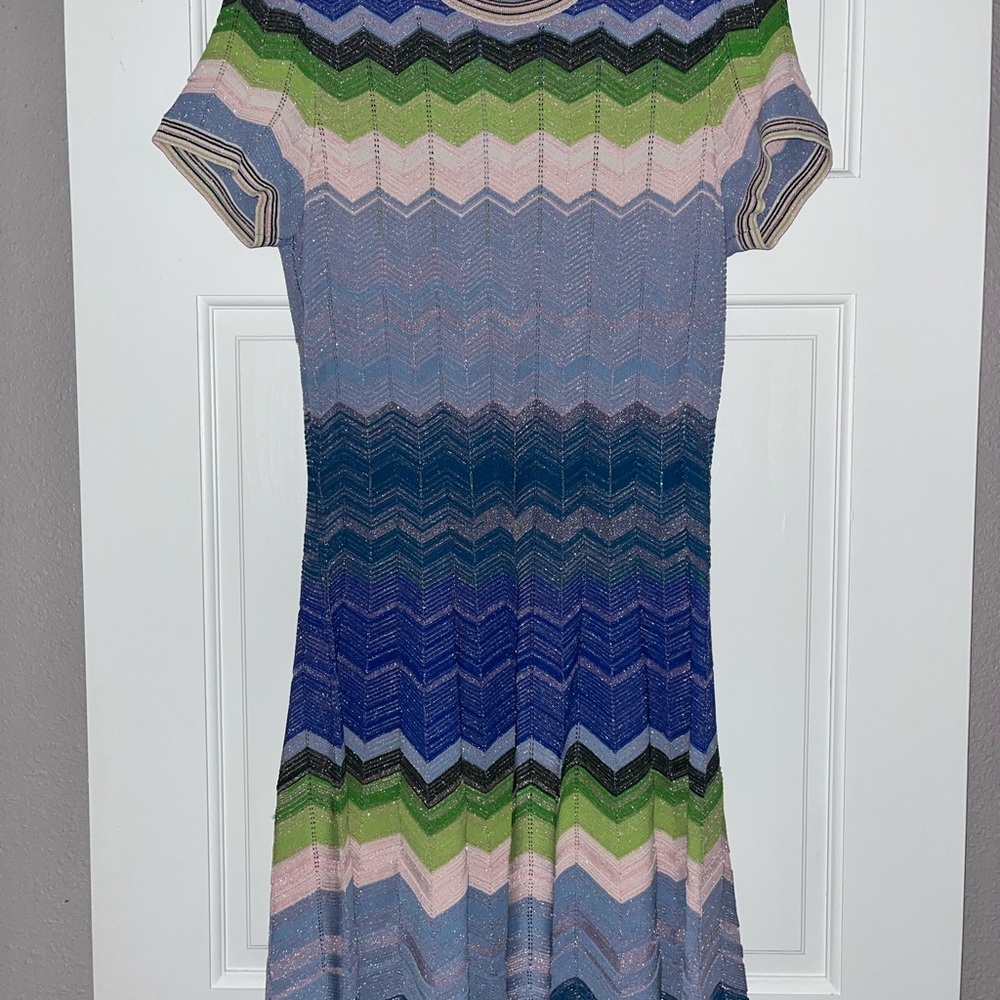 Milly Scalloped Chevron Mini Dress in Blue Multi Size Large - Picture 2 of 4